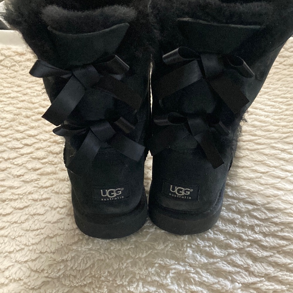 Ugg Bailey bow